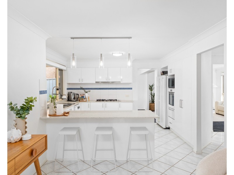 6 Hillgrove Close, Ourimbah NSW 2258