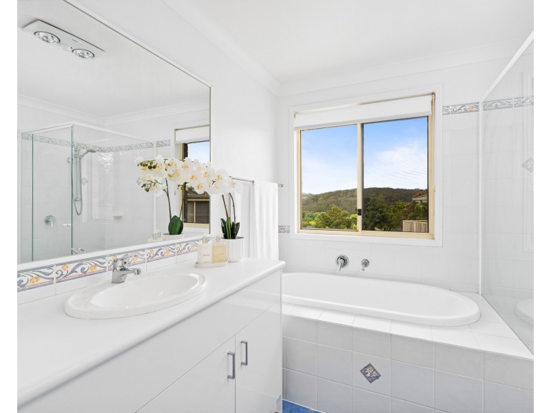 6 Hillgrove Close, Ourimbah NSW 2258