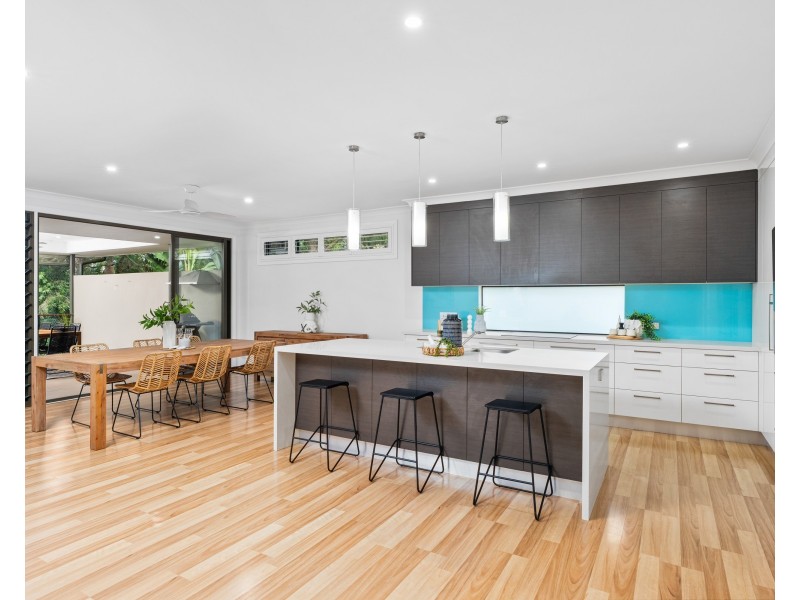 7 Adnamira Close, Wyoming NSW 2250