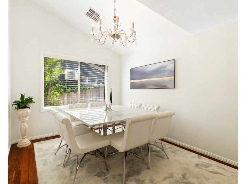 111 Lake Shore Drive, North Avoca NSW 2260