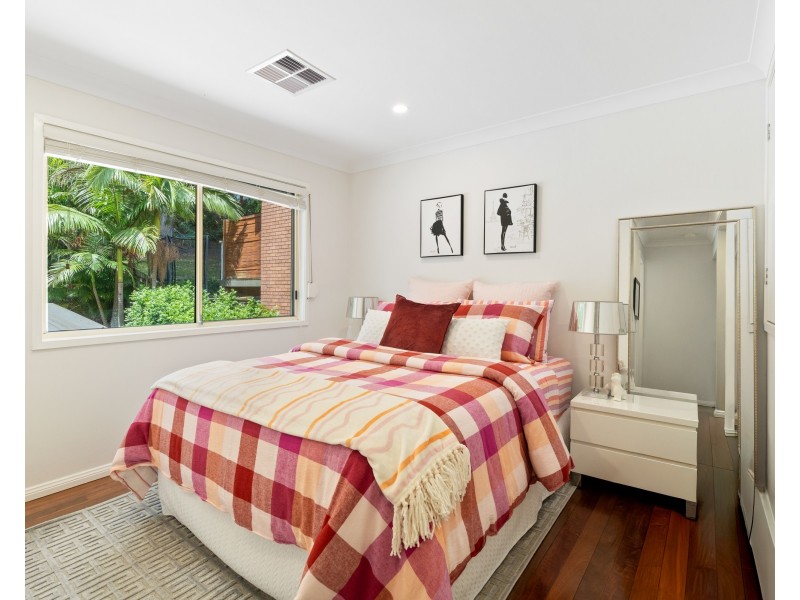 111 Lake Shore Drive, North Avoca NSW 2260