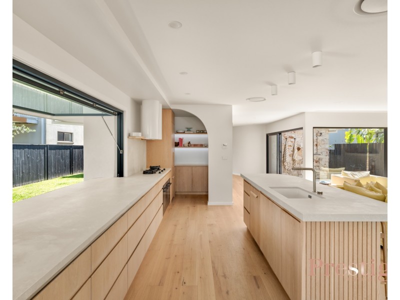 25 View Street, North Avoca NSW 2260