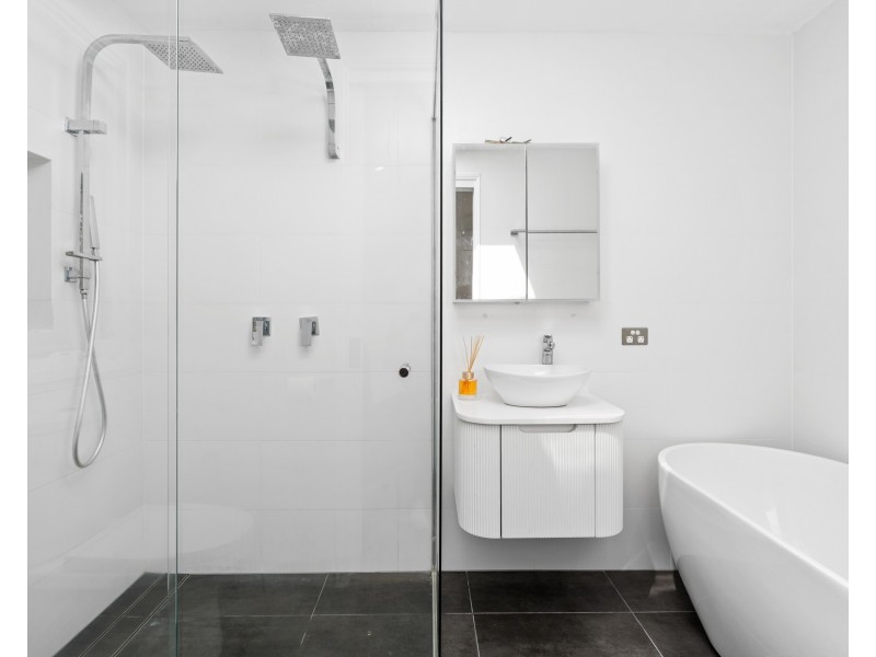 42 Bentley Road, Narara NSW 2250