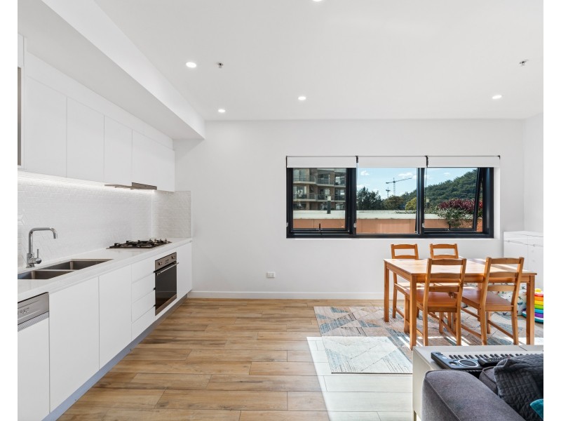 704/25 Mann Street, Gosford NSW 2250