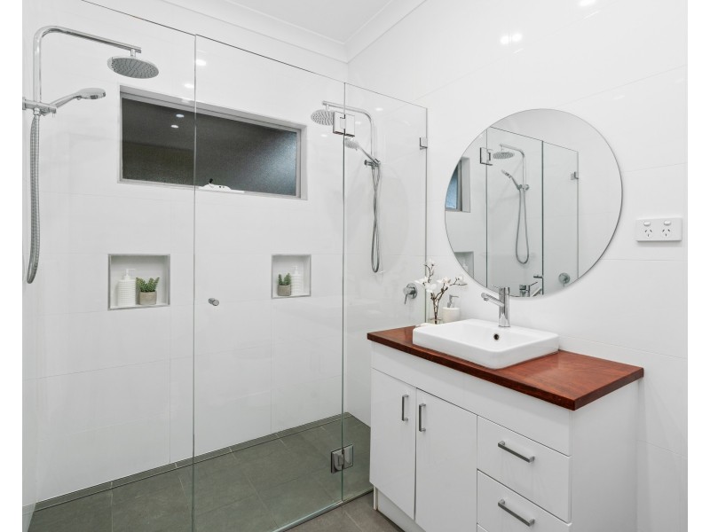 4 Keith Street, Wyoming NSW 2250