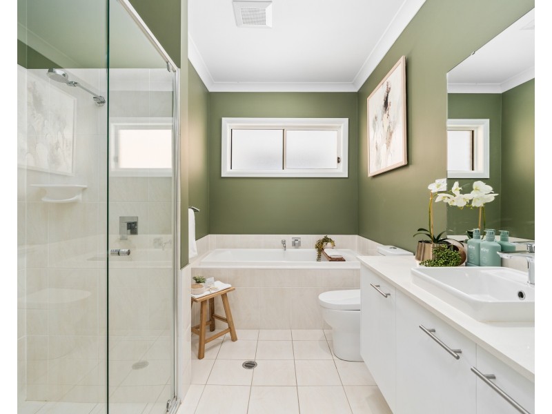 25 The Valley Way, Lisarow NSW 2250