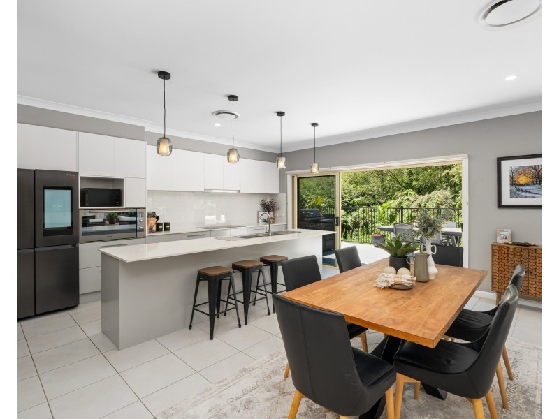 25 The Valley Way, Lisarow NSW 2250