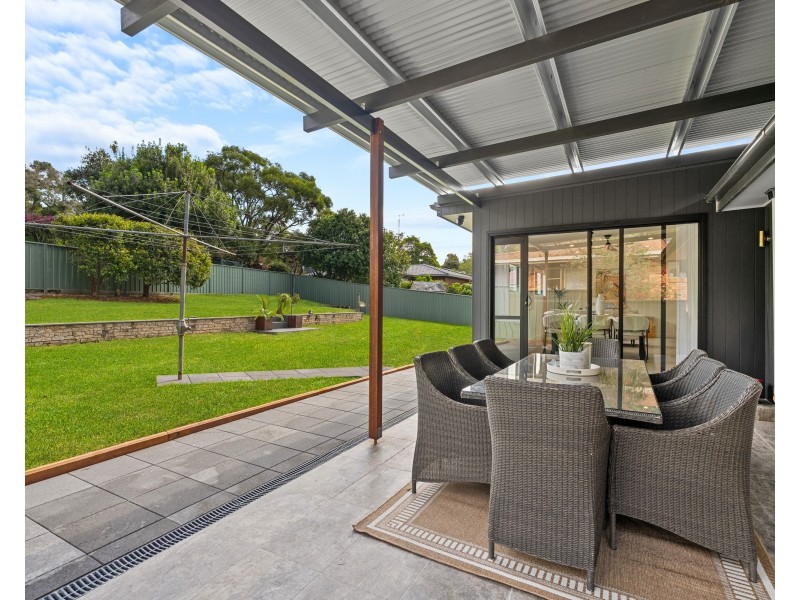 1 Benham Avenue, Wyoming NSW 2250