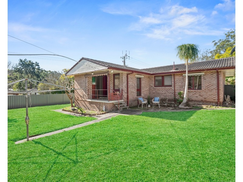 2 Pemworth Close, Wyoming NSW 2250