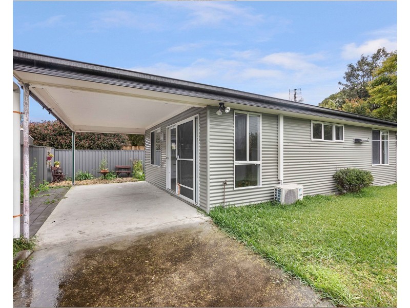 20a Windsor Road, Berkeley Vale NSW 2261