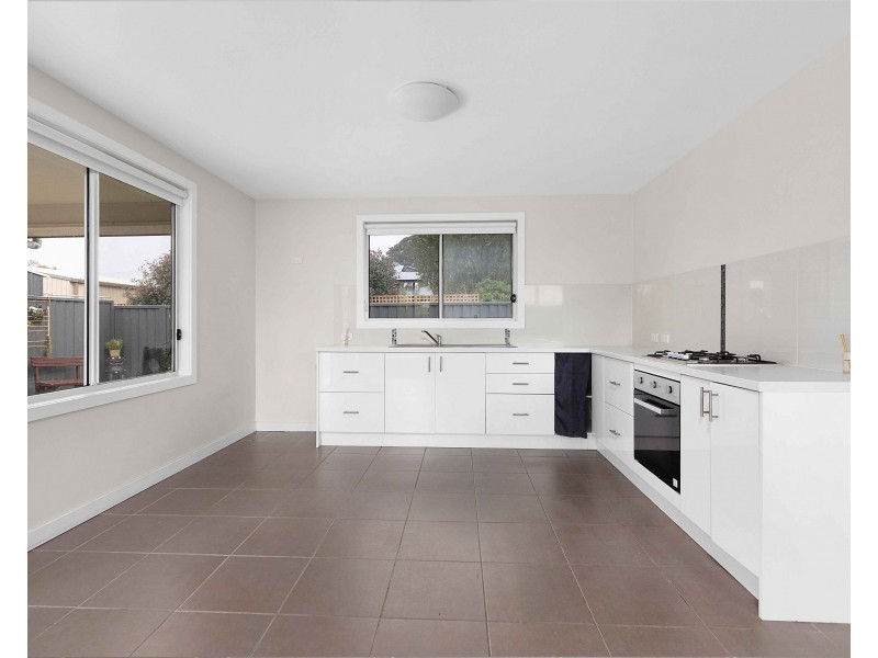 20a Windsor Road, Berkeley Vale NSW 2261