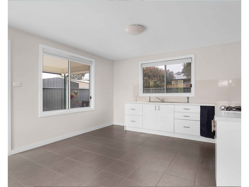 20a Windsor Road, Berkeley Vale NSW 2261