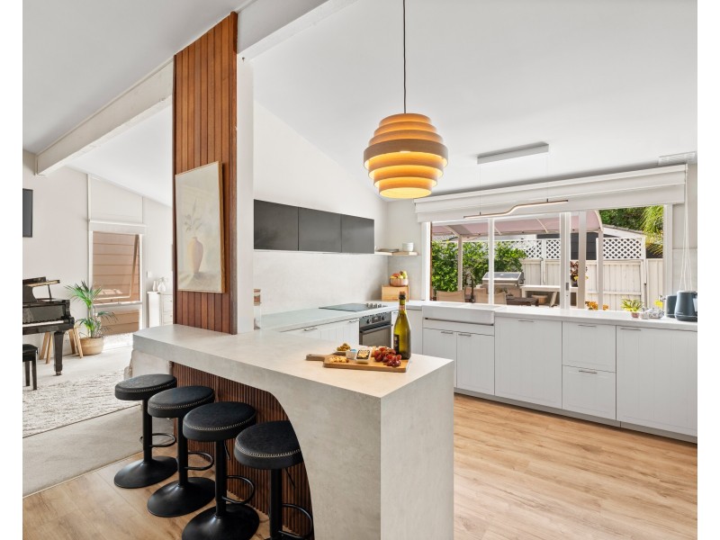 14 Bel Hilton Court, West Gosford NSW 2250