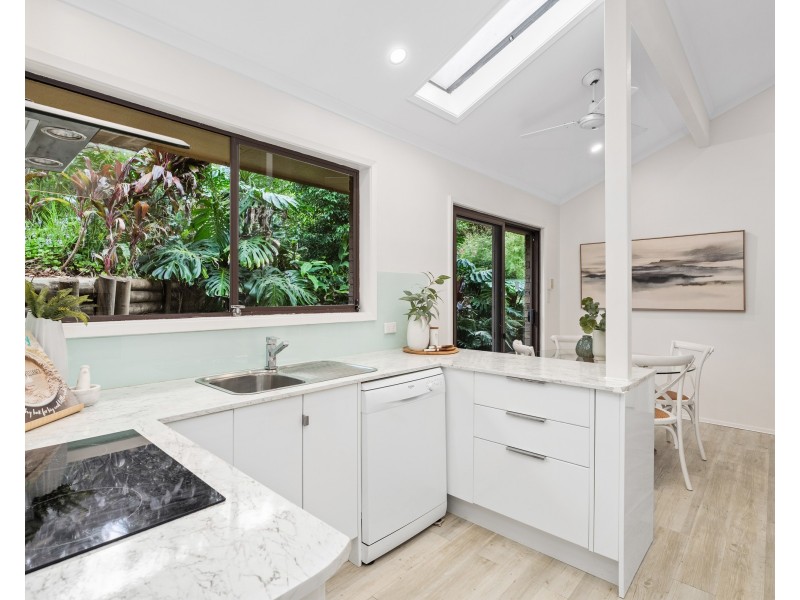 9 Larbonya Avenue, Wyoming NSW 2250