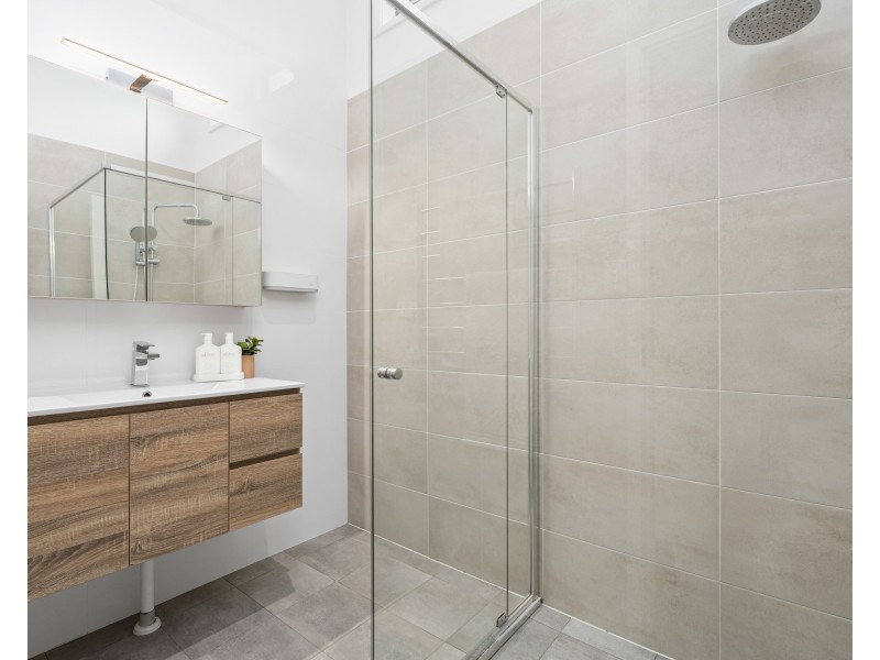 9 Larbonya Avenue, Wyoming NSW 2250