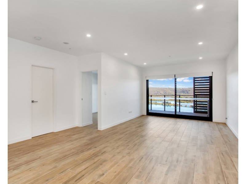 1302/25 Mann Street, Gosford NSW 2250