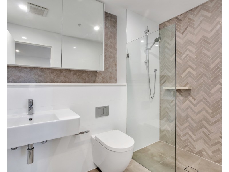 1302/25 Mann Street, Gosford NSW 2250