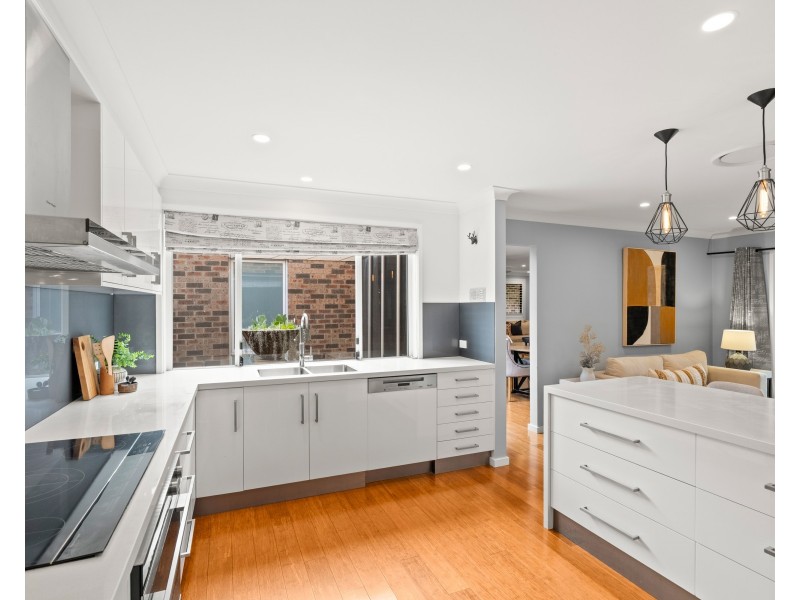 33 Yanderra Crescent, Narara NSW 2250