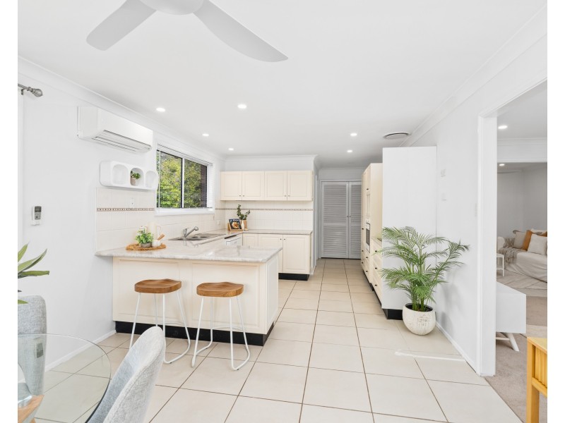 17 Beaumont Avenue, Wyoming NSW 2250