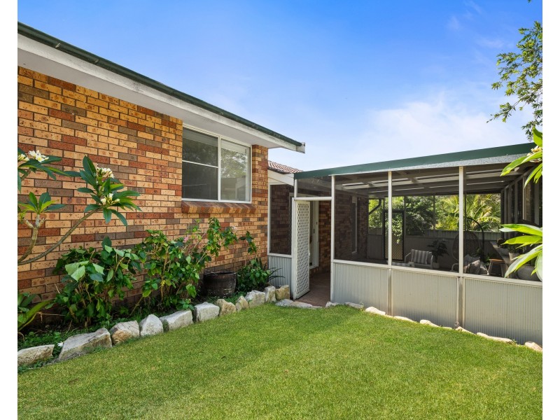 17 Beaumont Avenue, Wyoming NSW 2250