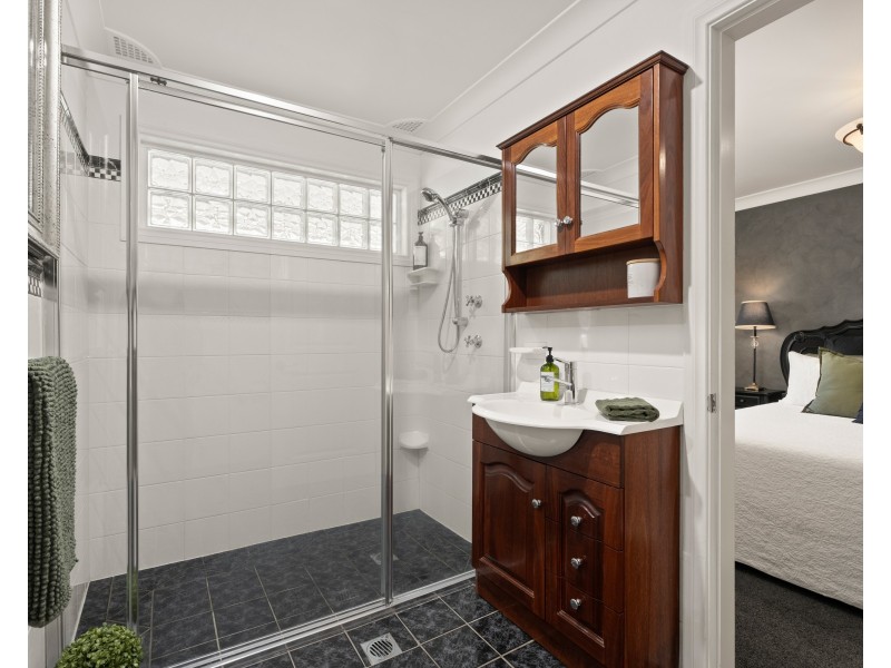 56 Sunset Street, Wyoming NSW 2250