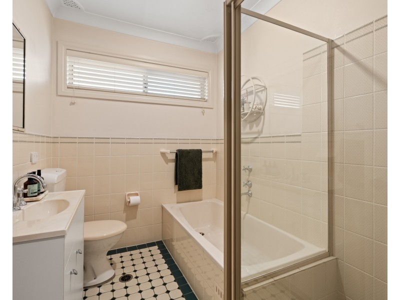 56 Sunset Street, Wyoming NSW 2250