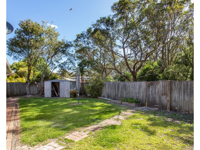 8 Viscount Close, Shelly Beach NSW 2261