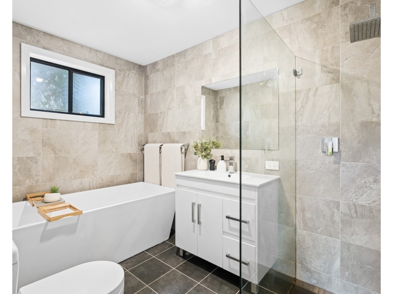 5 Dora Street, Lisarow NSW 2250