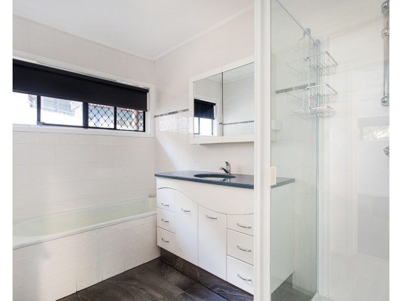 13 Adnamira Close, Wyoming NSW 2250