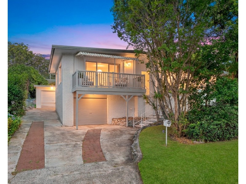 43 Orange Parade, Wyoming NSW 2250