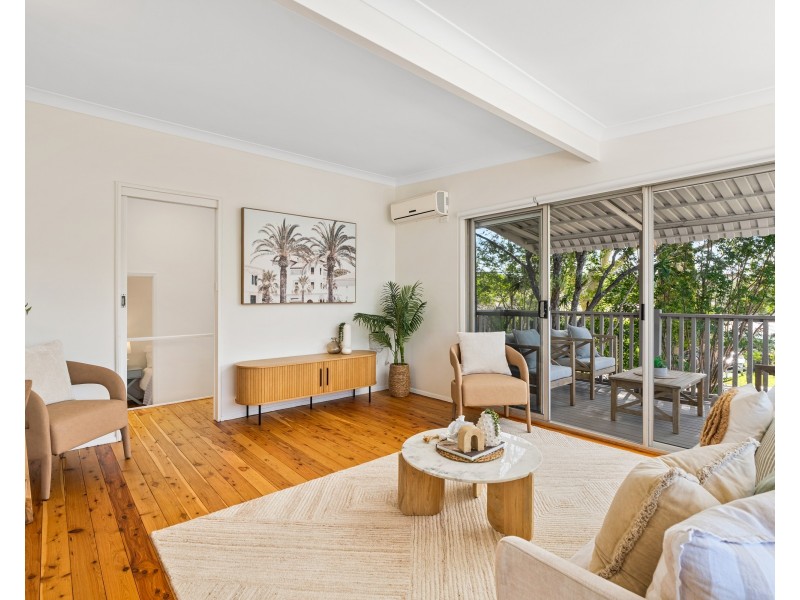 43 Orange Parade, Wyoming NSW 2250