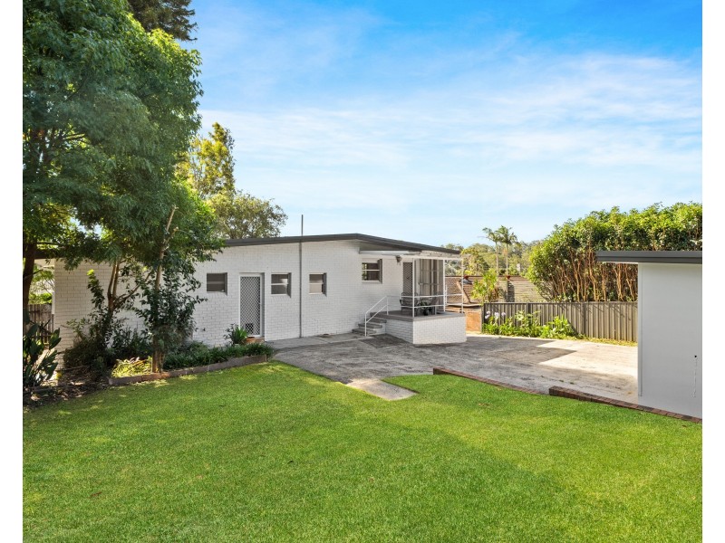 43 Orange Parade, Wyoming NSW 2250