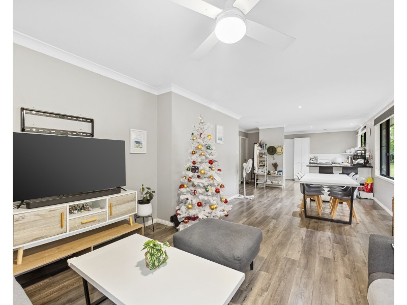 694 Pacific Highway, Narara NSW 2250