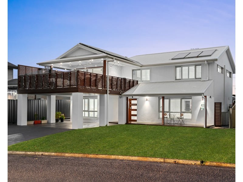 25 Captain Cook Crescent, Long Jetty NSW 2261