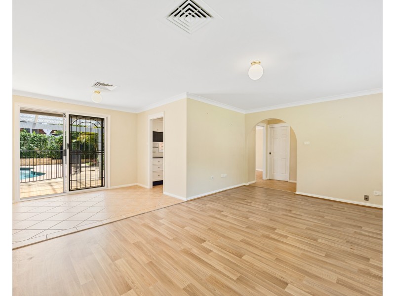 16 Jessie Riley Avenue, Erina NSW 2250