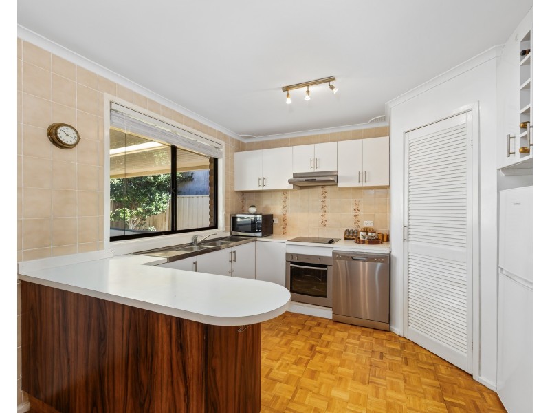 3 Elkhorn Close, Wyoming NSW 2250