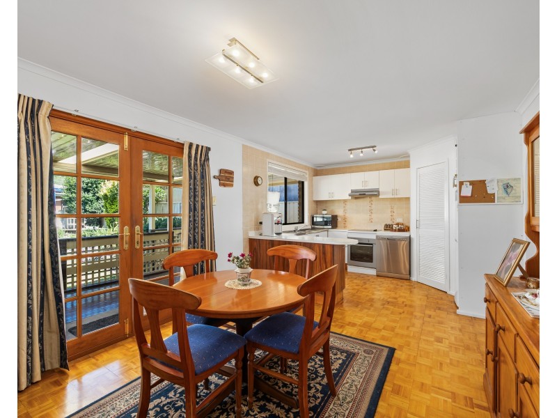 3 Elkhorn Close, Wyoming NSW 2250