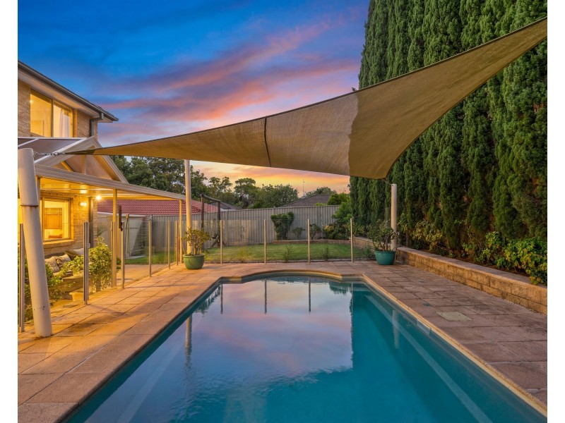 12 Woolybutt Crescent, Erina NSW 2250