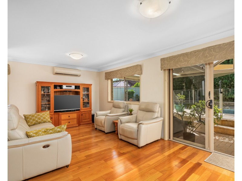 12 Woolybutt Crescent, Erina NSW 2250