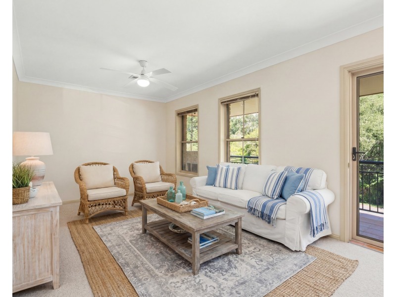 12 Woolybutt Crescent, Erina NSW 2250