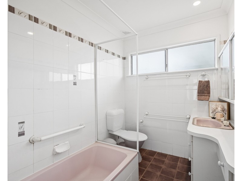 28 Coogee Avenue, The Entrance North NSW 2261