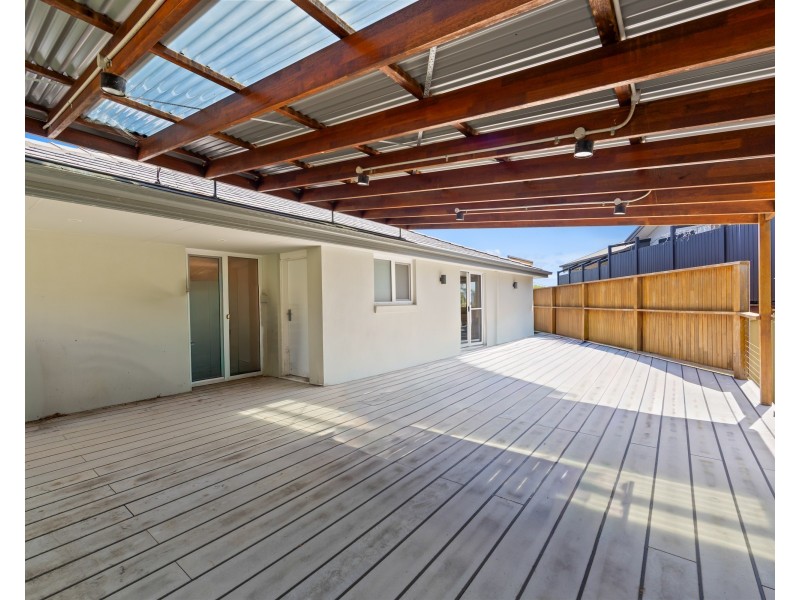 3 Lavinia Street, Forresters Beach NSW 2260