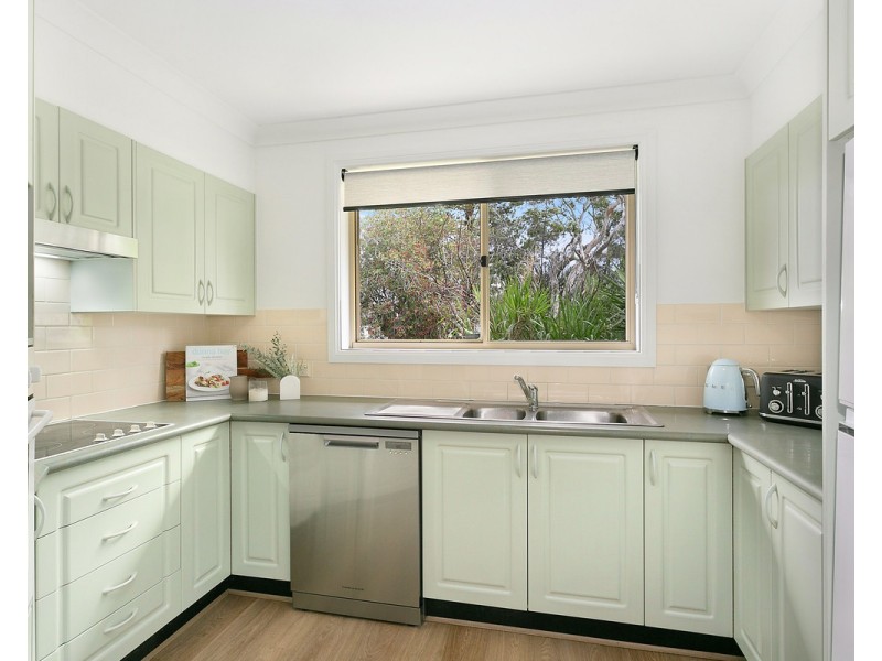 4/164 Ocean Parade, Blue Bay NSW 2261