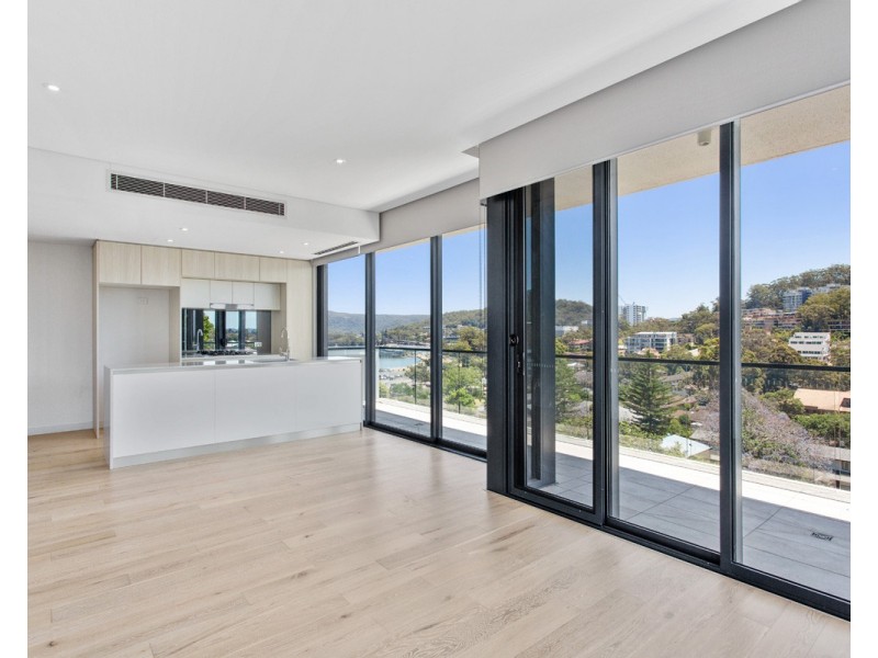 501/148a Albany Street, Point Frederick NSW 2250