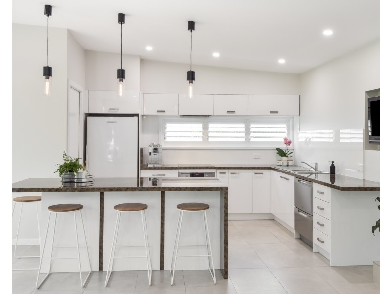 6 Marshdale Road, Springfield NSW 2250