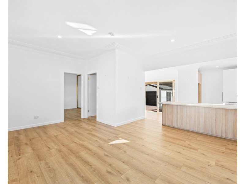 32 Fourth Avenue, Toukley NSW 2263