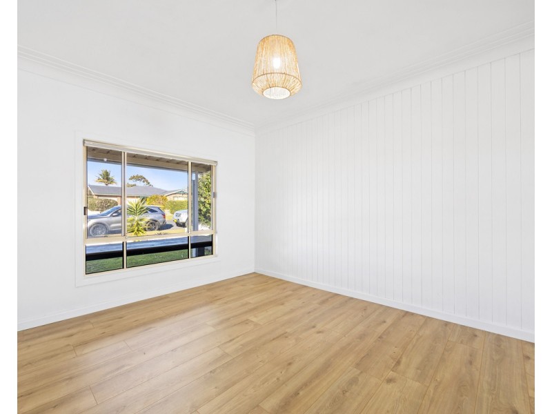 32 Fourth Avenue, Toukley NSW 2263