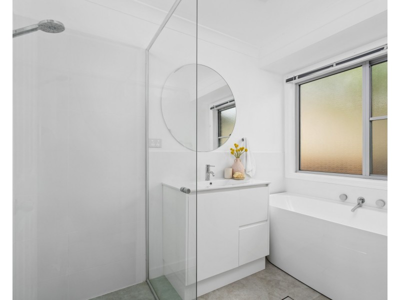 12 Karen Close, Lisarow NSW 2250