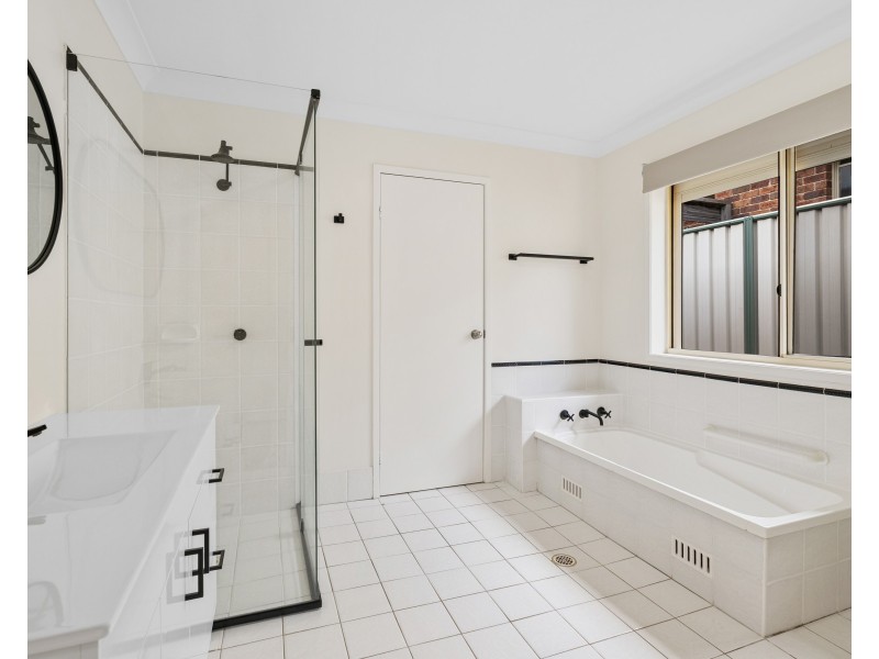 15 Rosella Circuit, Blue Haven NSW 2262