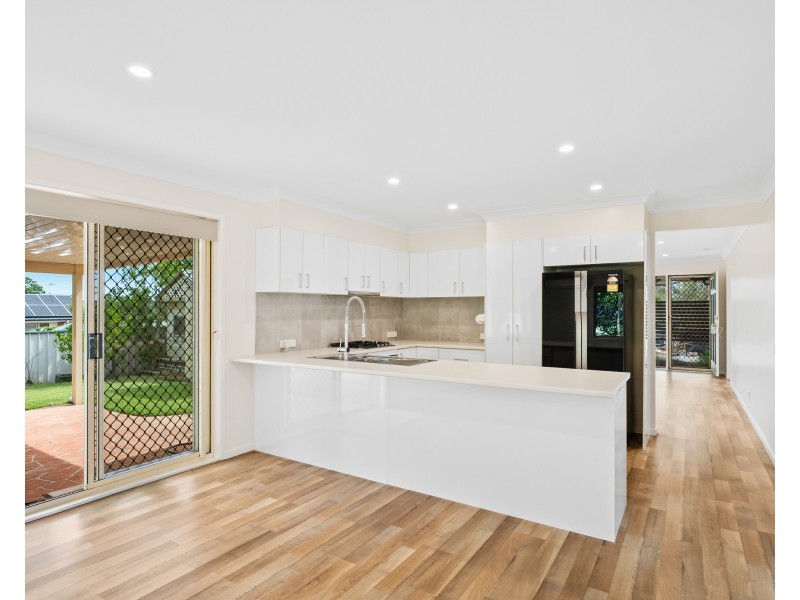 15 Rosella Circuit, Blue Haven NSW 2262